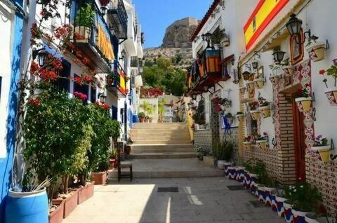 Cozy Room Guapo-Alicante Nearby The Beach And The Center Exterior photo